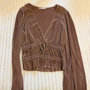 Zara Gold Ribbed V-Neck Blouse